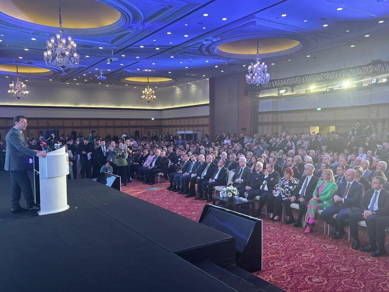 7F2211F2 Fe03 4A9E 9Df1 B4E9Ae206B24