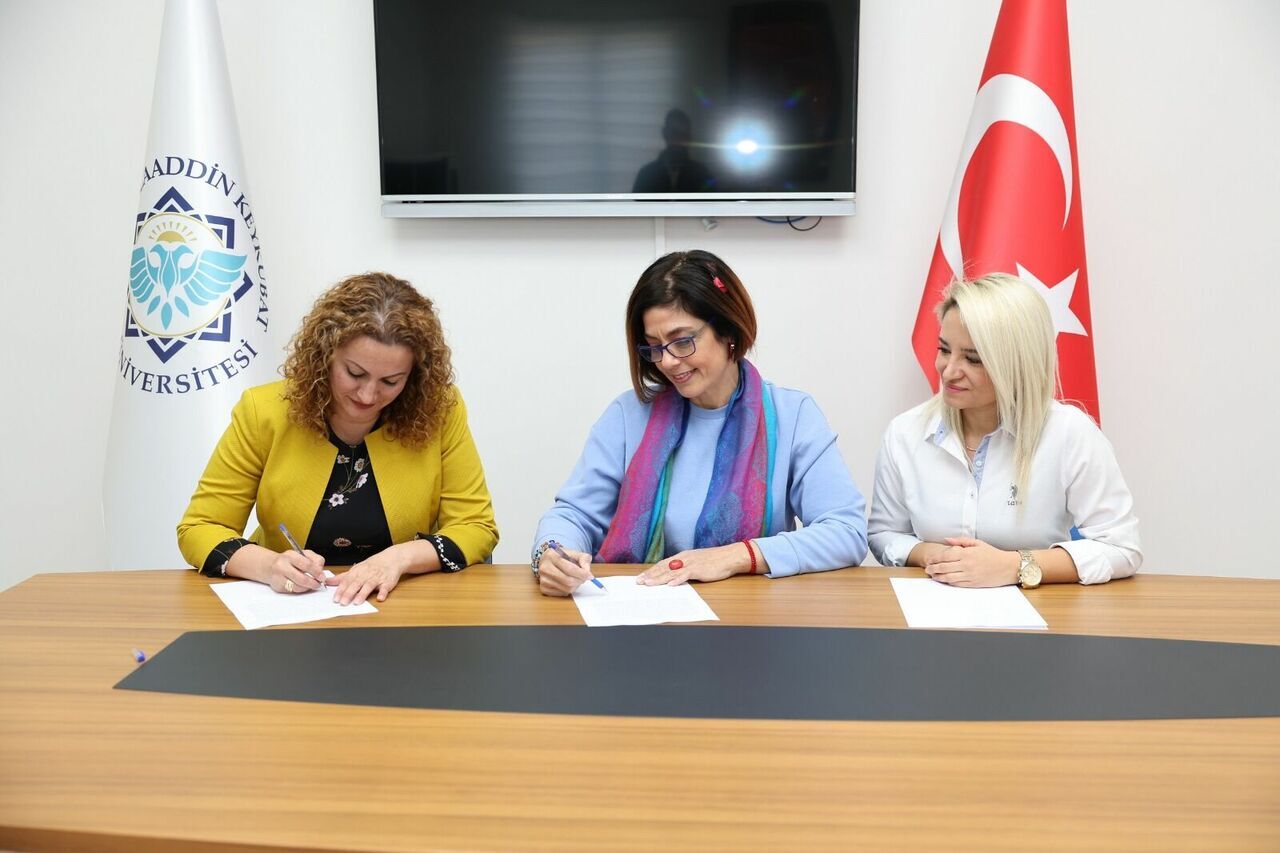 Eb049594 7759 4290 9C9A 1F7B68519Abd