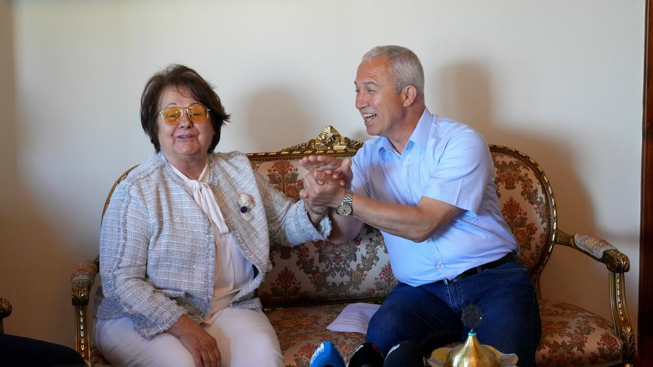 5555D7B5 E20E 4202 Aae6 922E048B9199