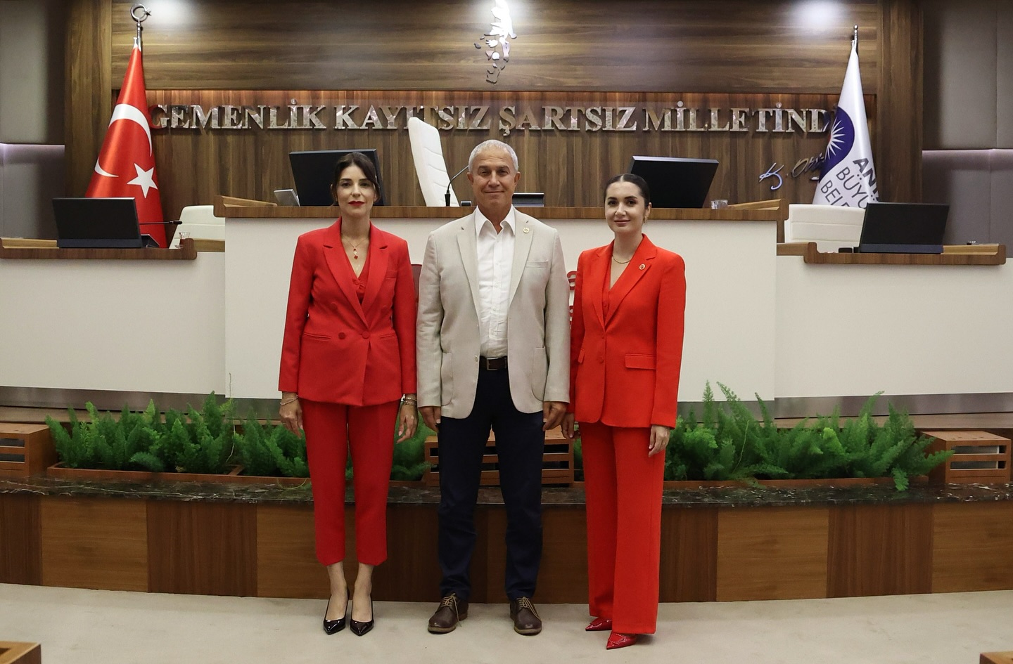 520952974 17913962787151708 7338799869827103737 N