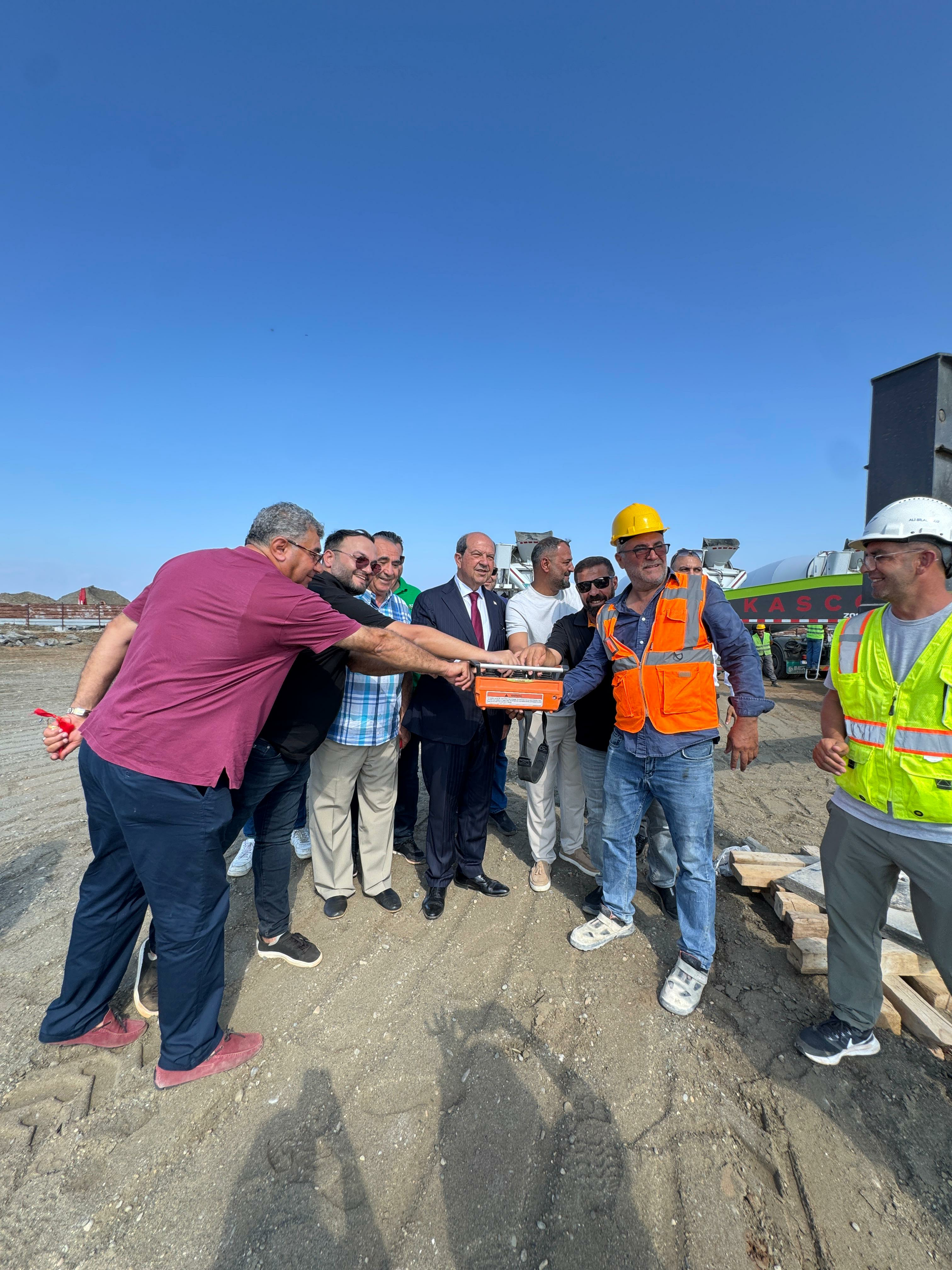 3E28F128 F0Cc 40Ea Bdc6 D002Ea51D967