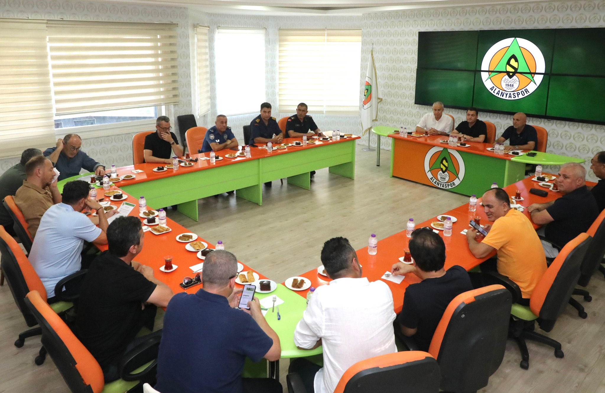 532605824 770127468705962 2066484714663394321 N