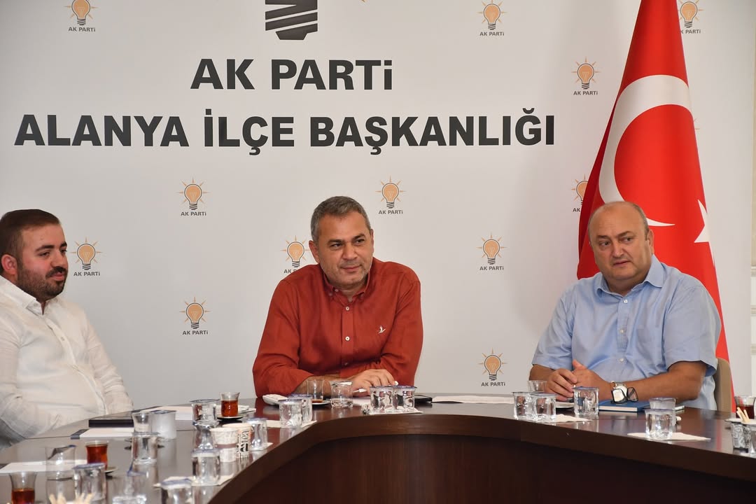 İlçe Başkanımız Mehmet Şarani Tavlı’nın Tensipleriyle Konaklı Mahalle Başkanlığına Bülent Ulukay (1)