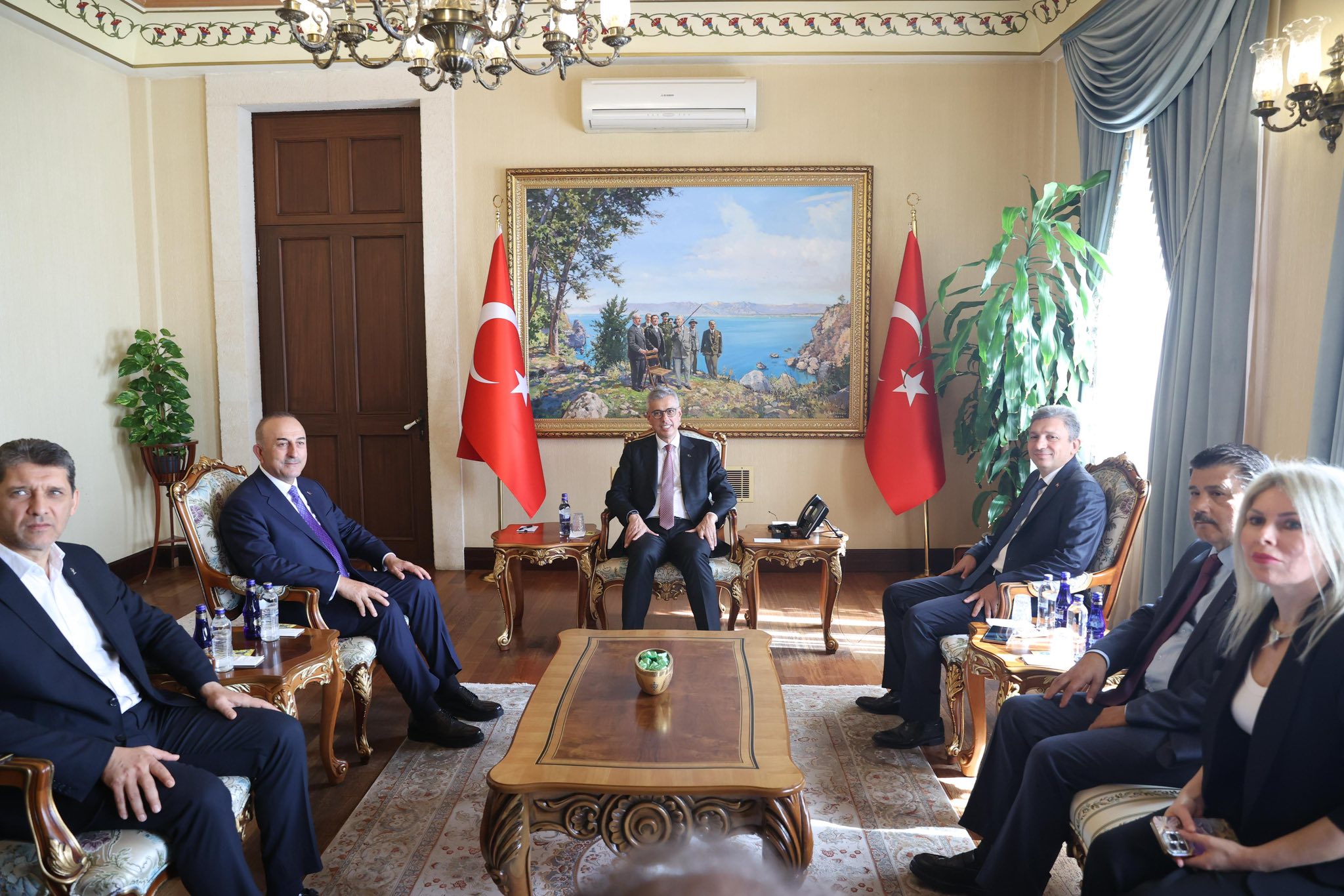 571231923 845885575074524 8425833113883969350 N