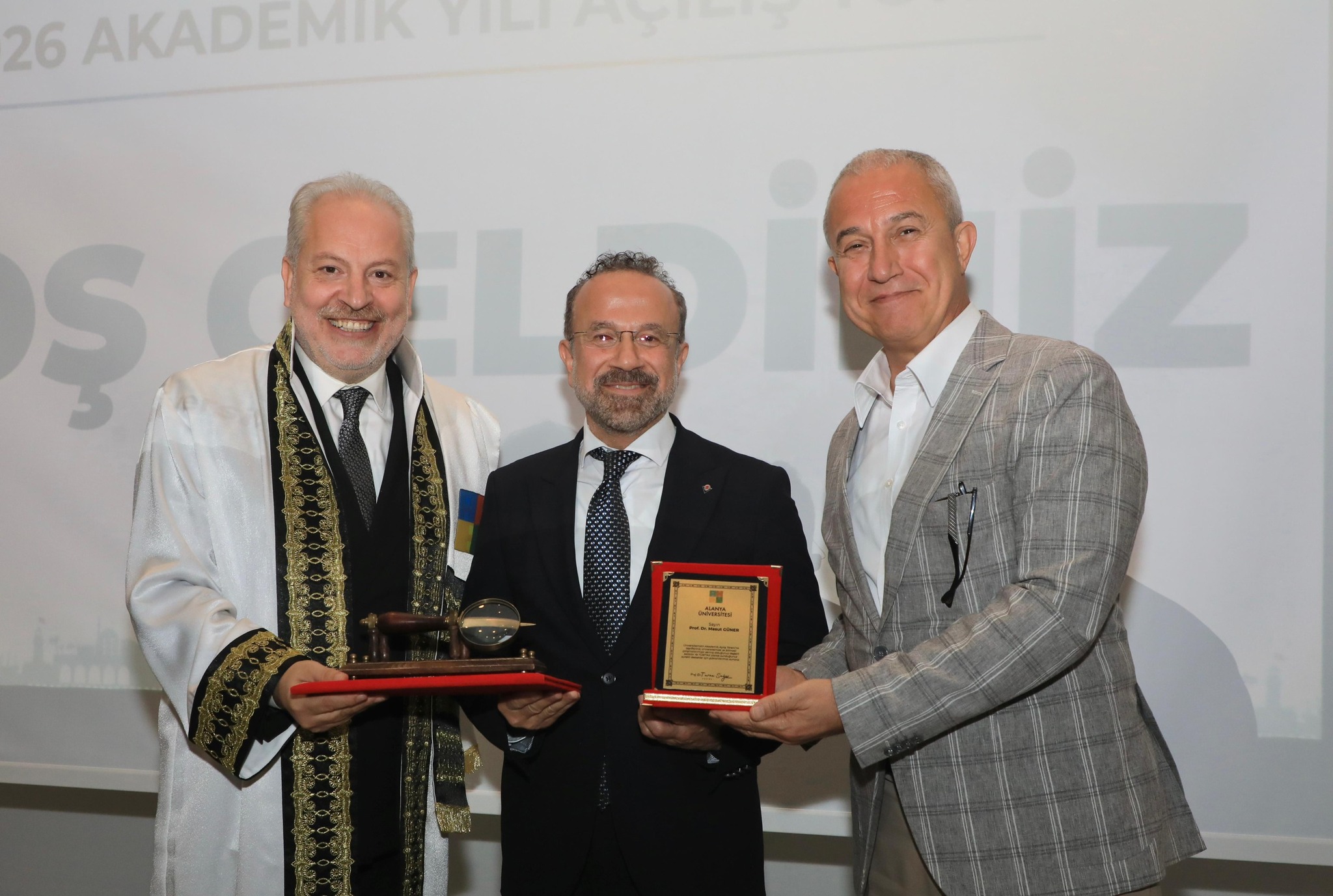 571328303 830262719359103 3159716506255352156 N