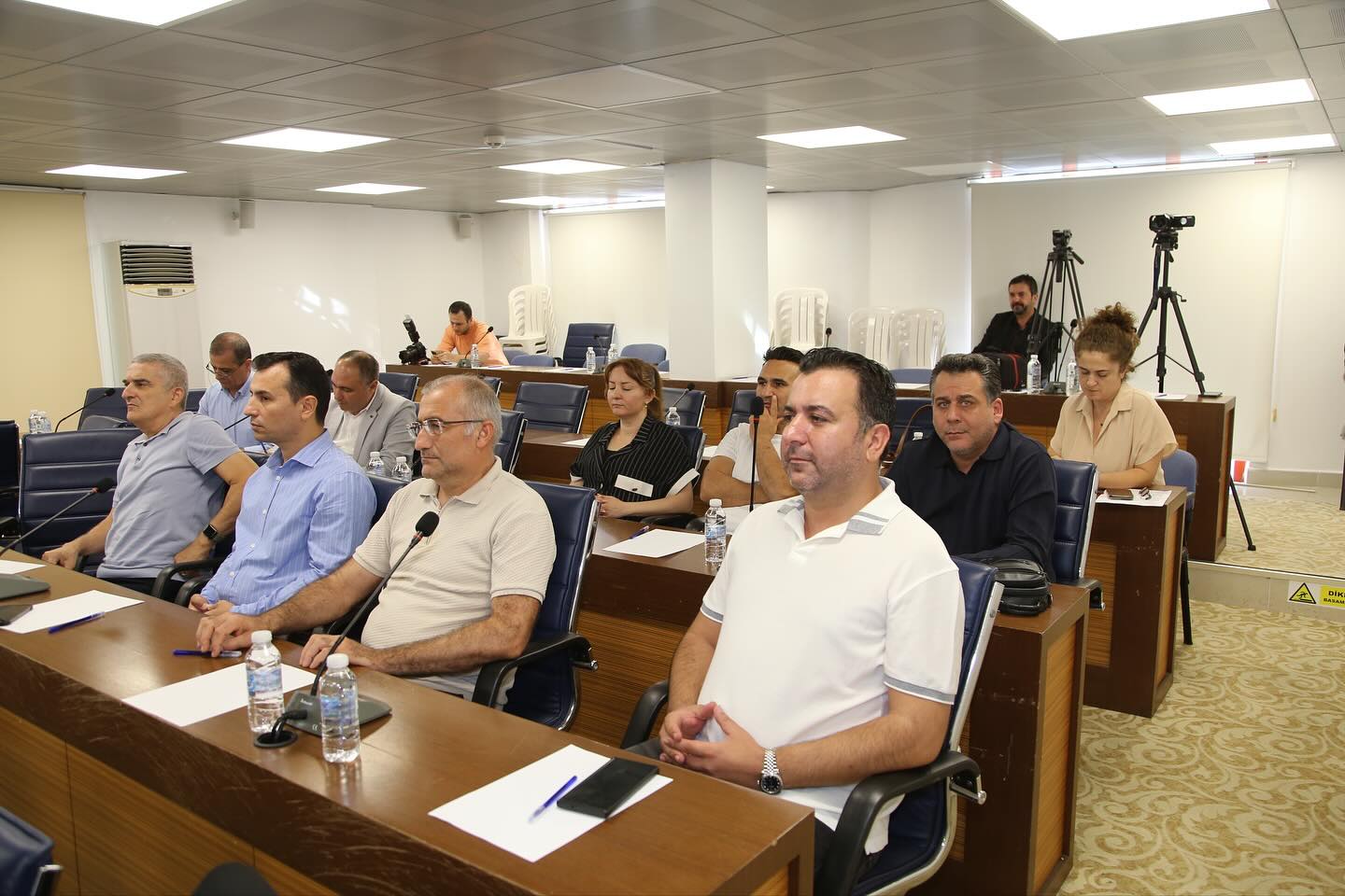 572941107 18026055338753840 9064306733744933212 N