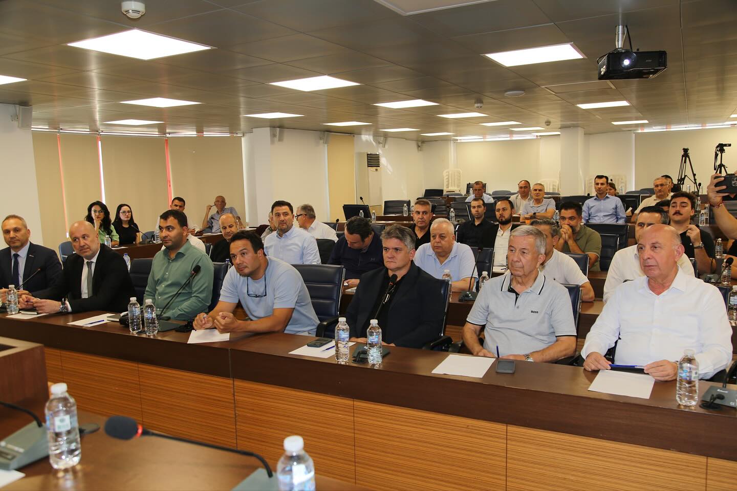 573337515 18026055305753840 5978526423228208884 N