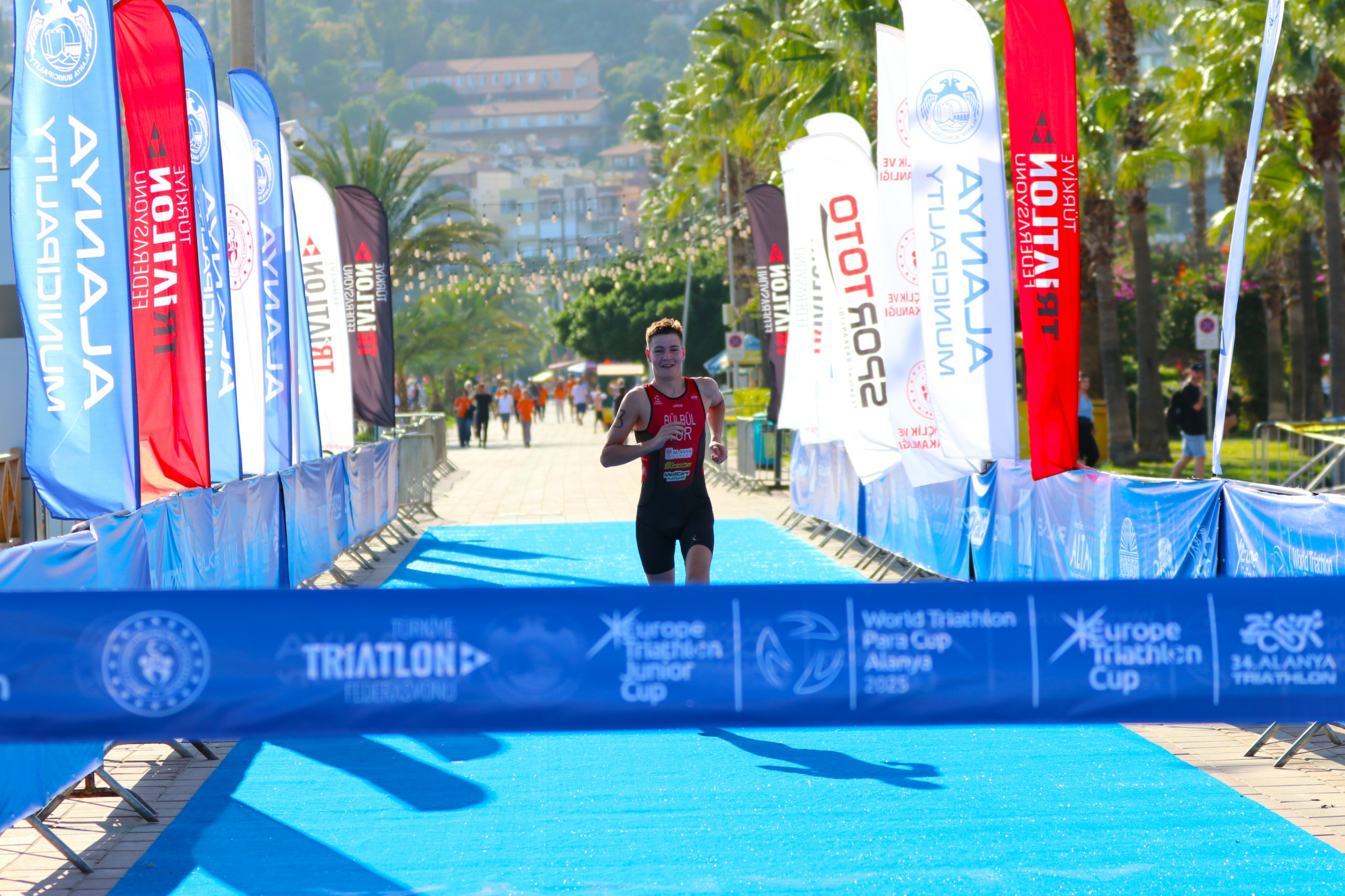 B6Df93E5 C5F1 4Fd9 922B 44Cc22Dda9Fe