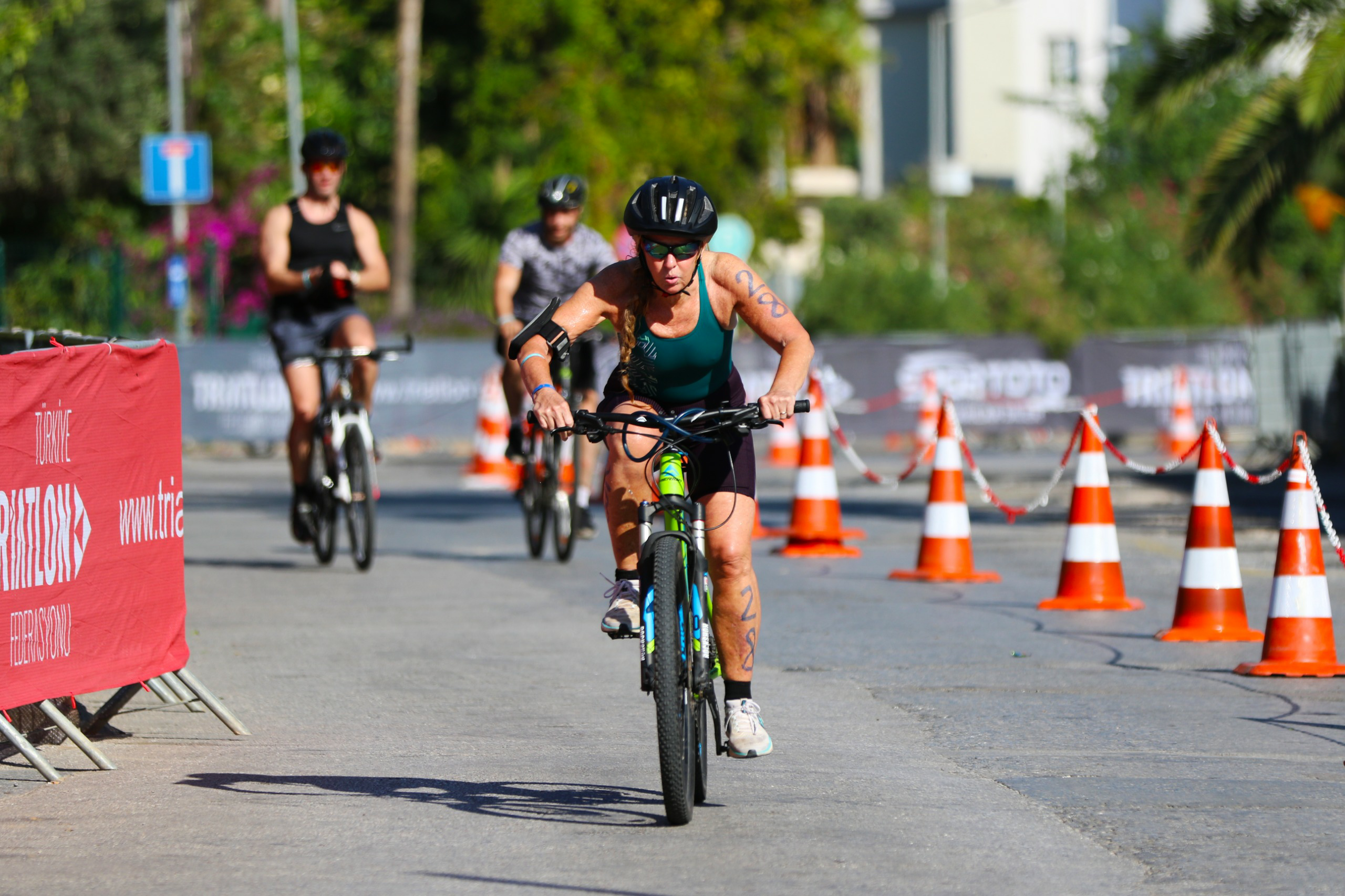 Fea9D600 F327 477D 9A8A Aed470Adad0A