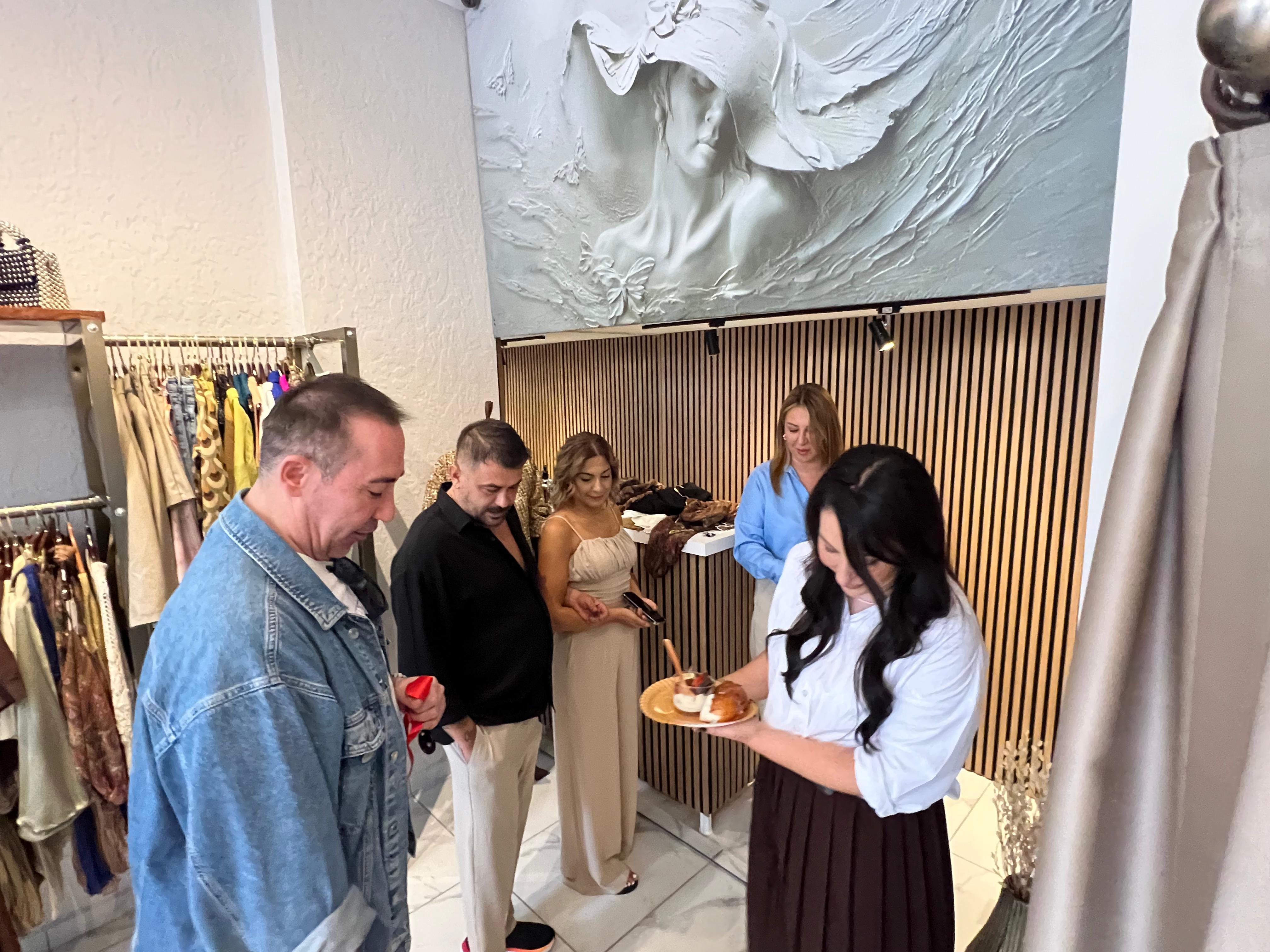 The Shine1.Jpg 2.Jpg 3.Jpg 4