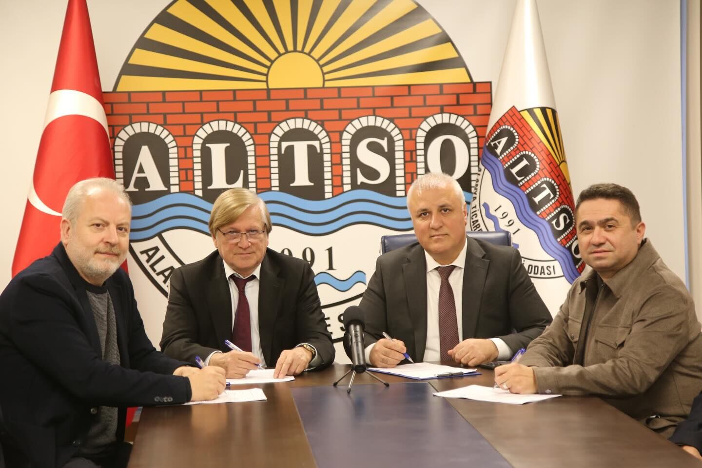 605437176 18031509518753840 5449554401720447966 N