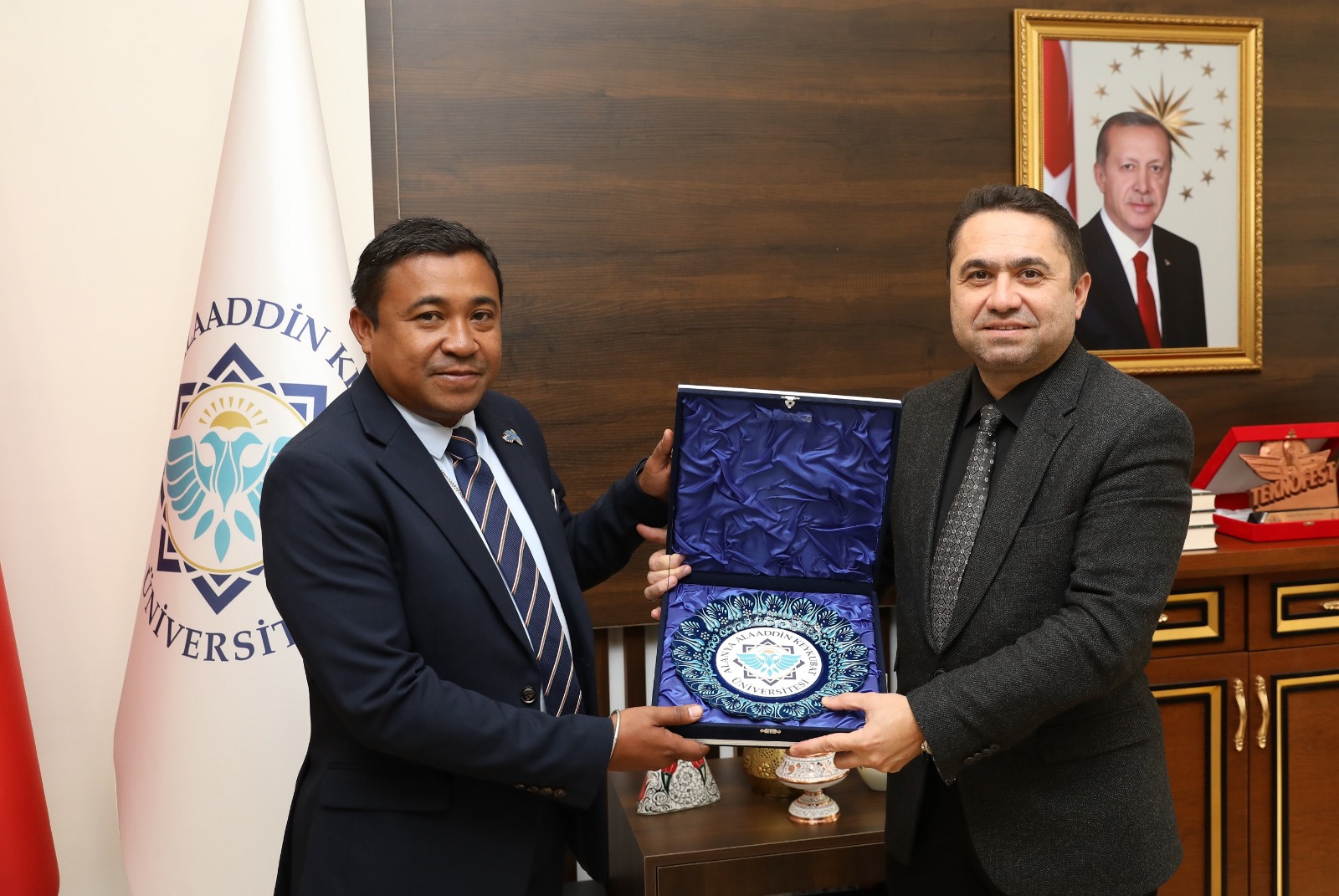 Whatsapp Image 2025 12 12 At 15.16.51 (1)