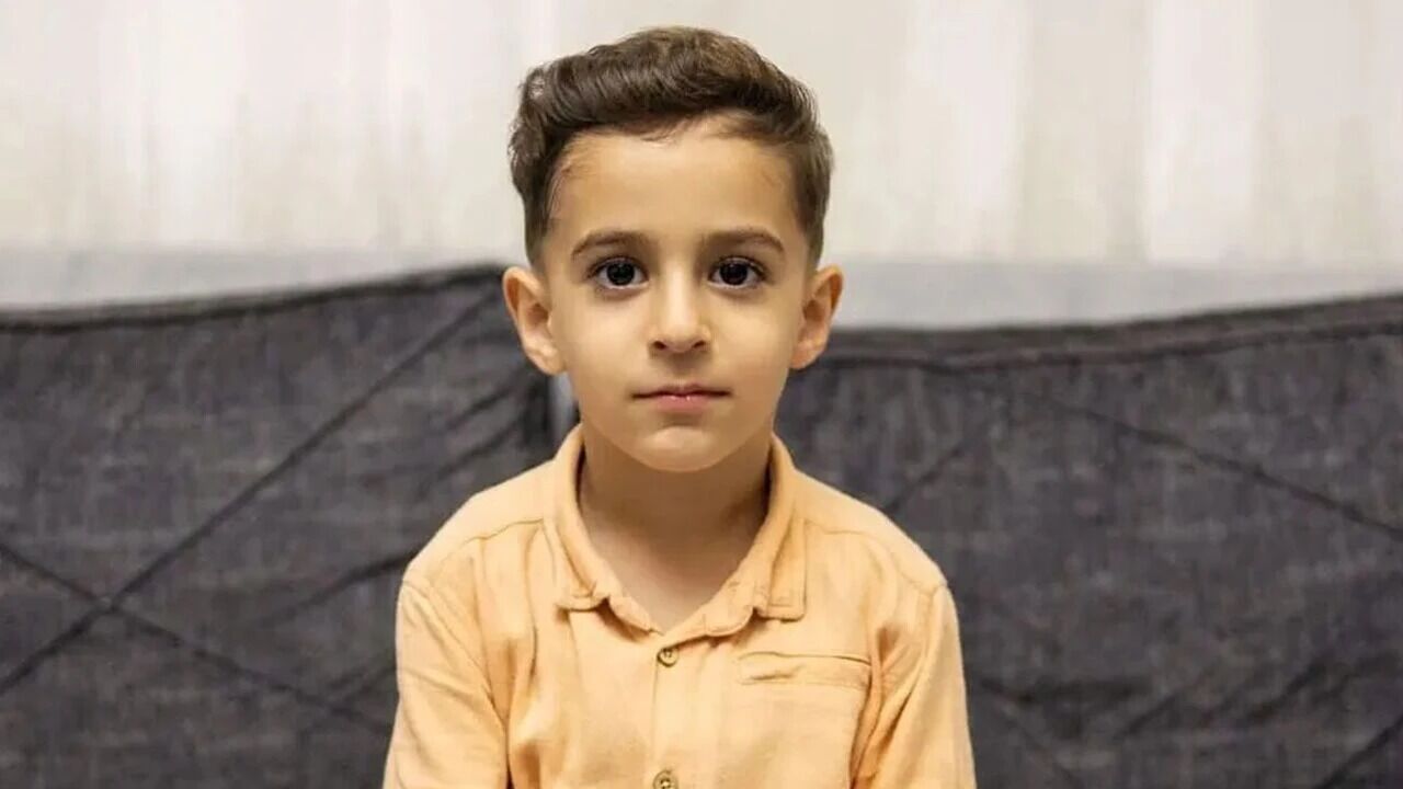 648697200 1382924663849808 2762019161976536841 N