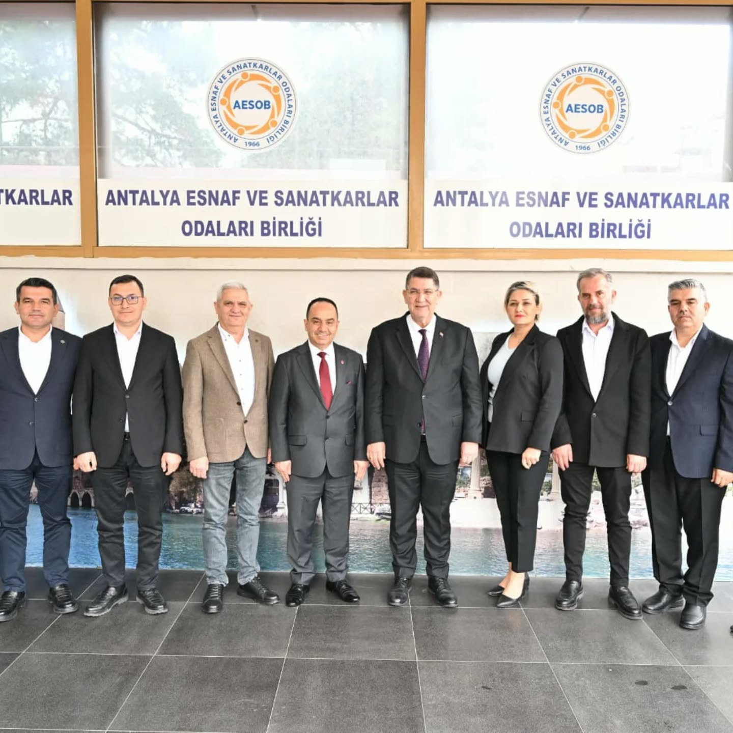 656093587 18454632871104068 1298738247780794234 N