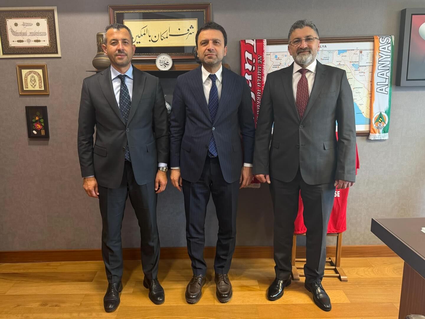 660040806 17945171307138512 8705993194251655105 N