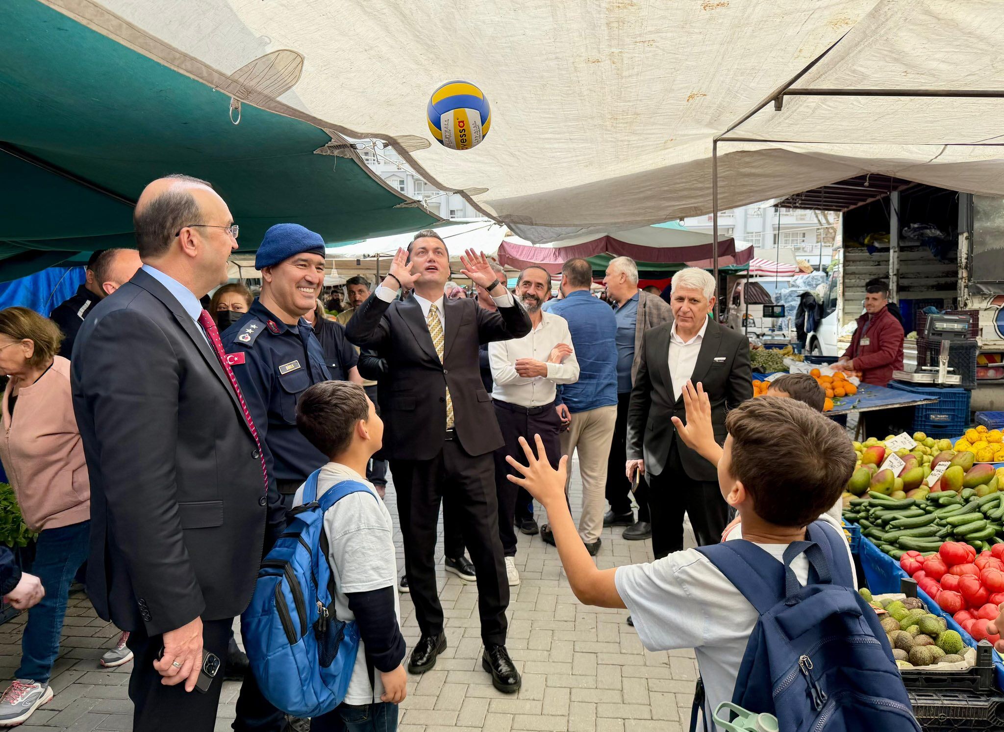 670651890 958946633157377 1316142298960688288 N