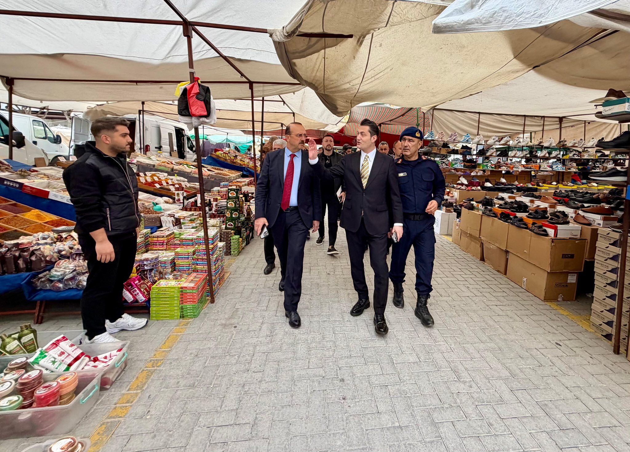 671171831 958946619824045 2055423224123627753 N