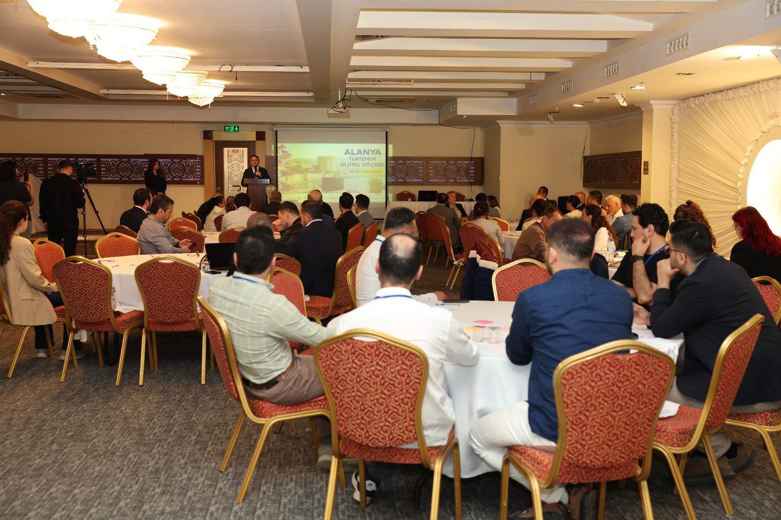 D8F7518A 5Fd6 4116 9C40 F240410A21A6