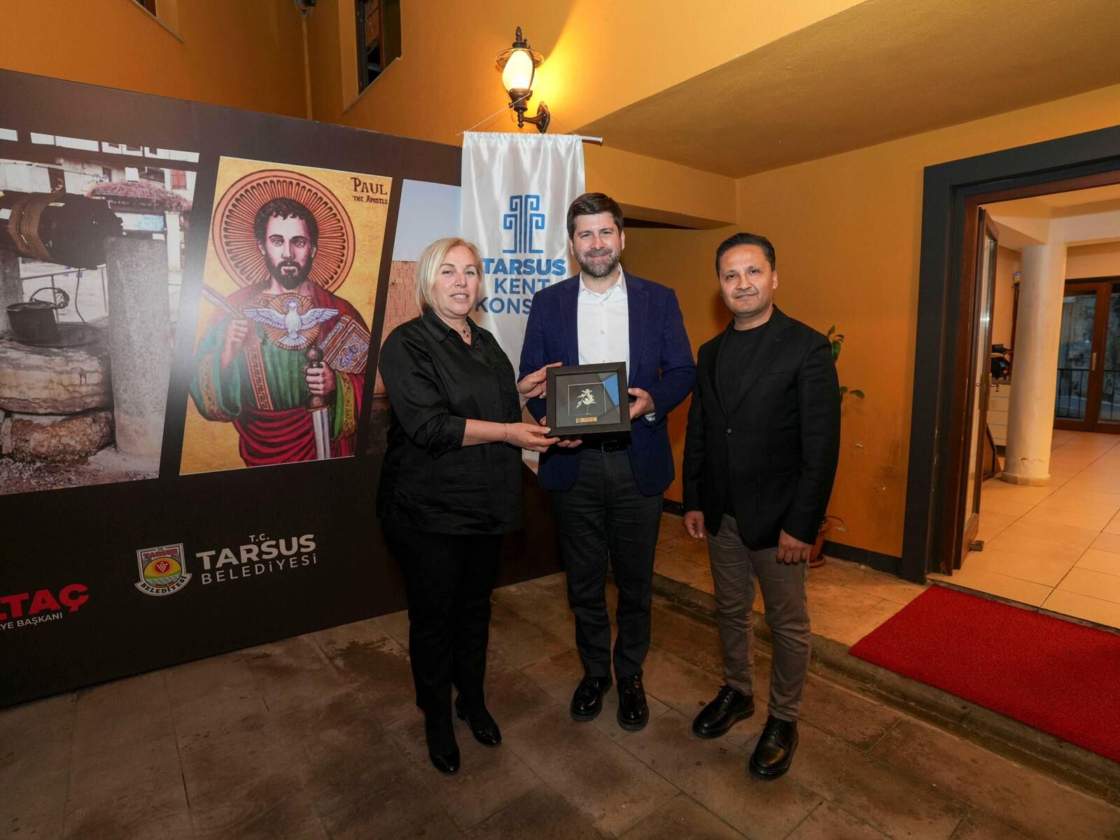 G O U Y L O Y O Y U O L U Y O L Y U O Y U