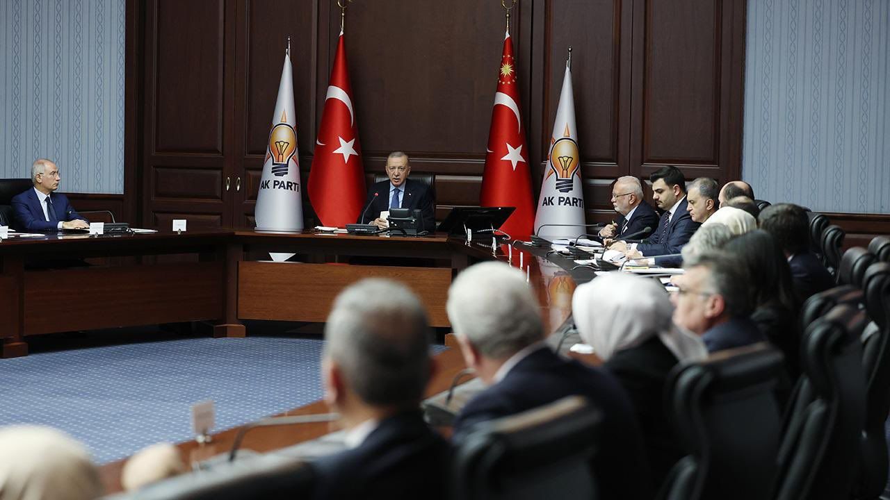 Erdoğan’dan AK Parti MKYK’da Fon Mesajı: "Kol Kırılır Yen İçinde Kalır Demeyeceğiz"