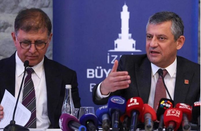 İzmir Büyükşehir Belediye Başkanı Cemil Tugay AK Parti Genel Merkezi'nde!